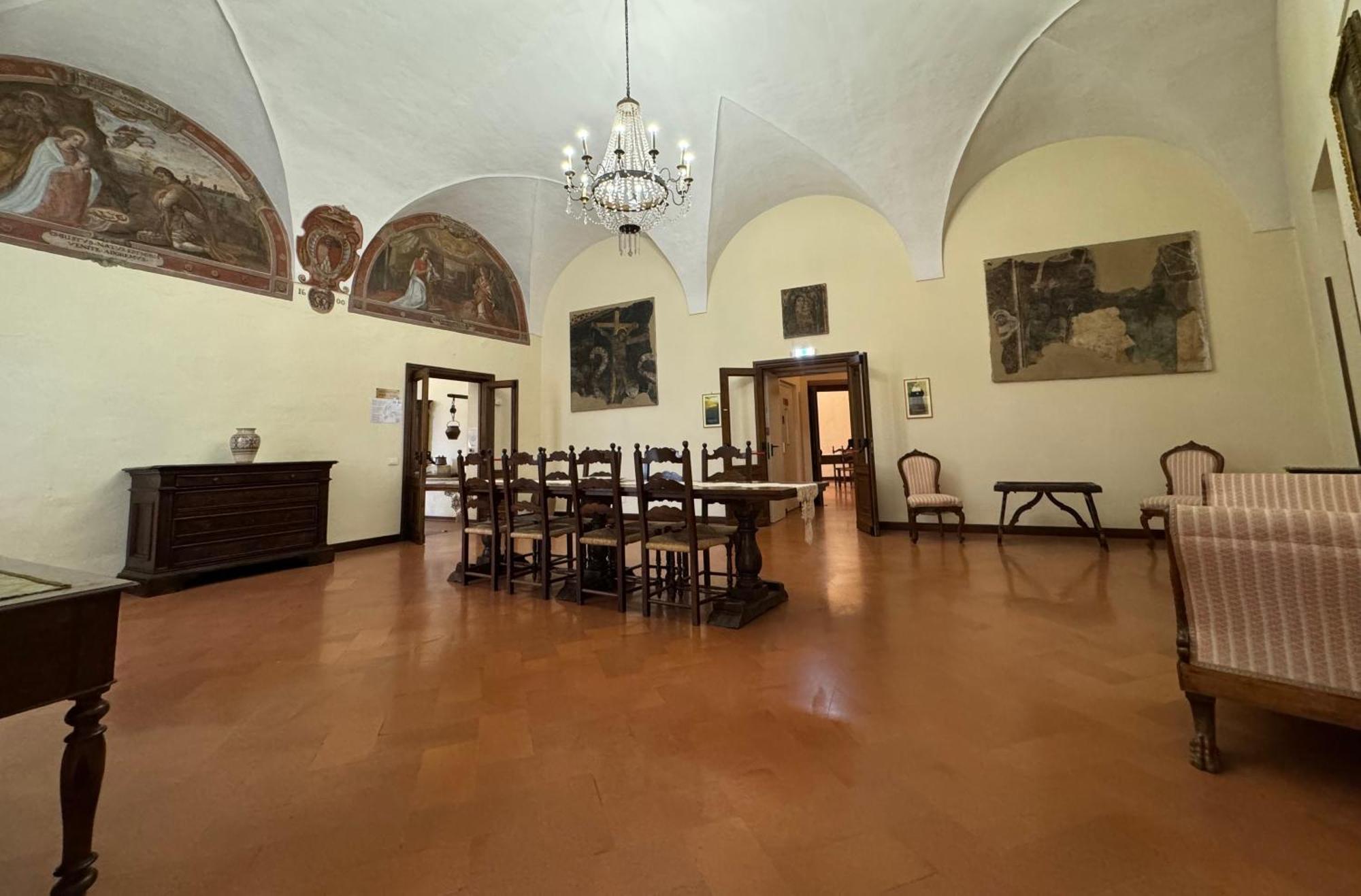 Hotel Monastero Ss. Annunziata Todi Exterior foto The Hall of the Knights