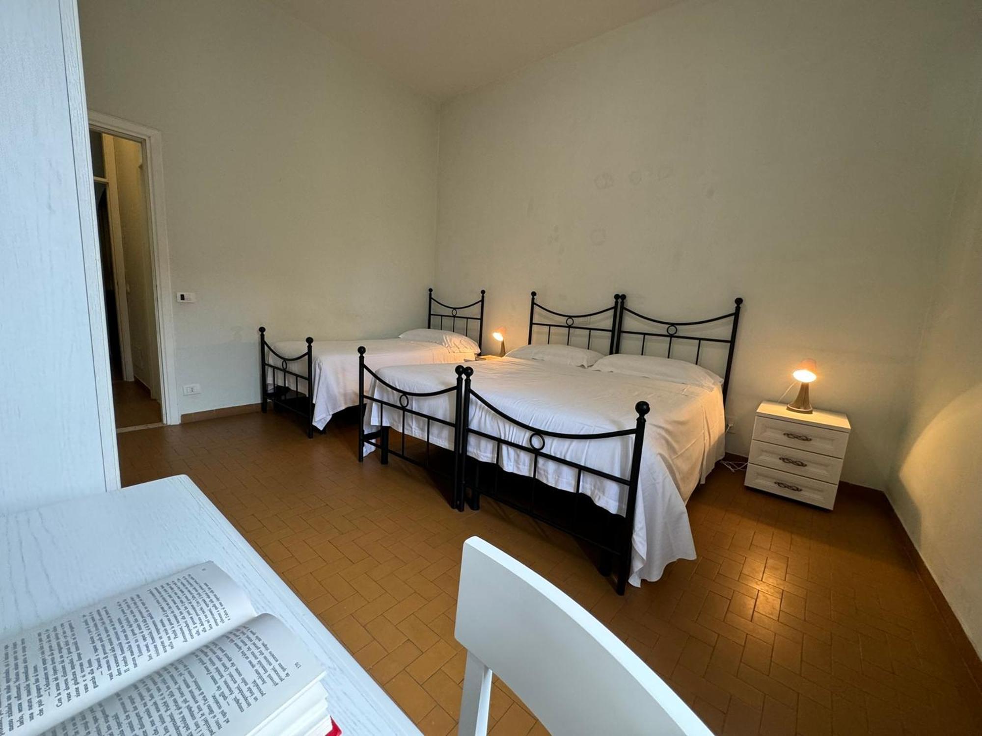 Hotel Monastero Ss. Annunziata Todi Habitación foto A room at the hostel